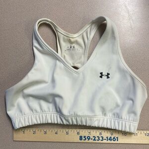 Under Armour r size, small sports bra